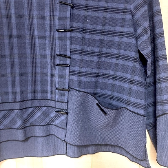 Habitat Blue Black Plaid Patchwork Button Front Asymmetrical Hi LowHem Top Sz XS - Picture 6 of 6